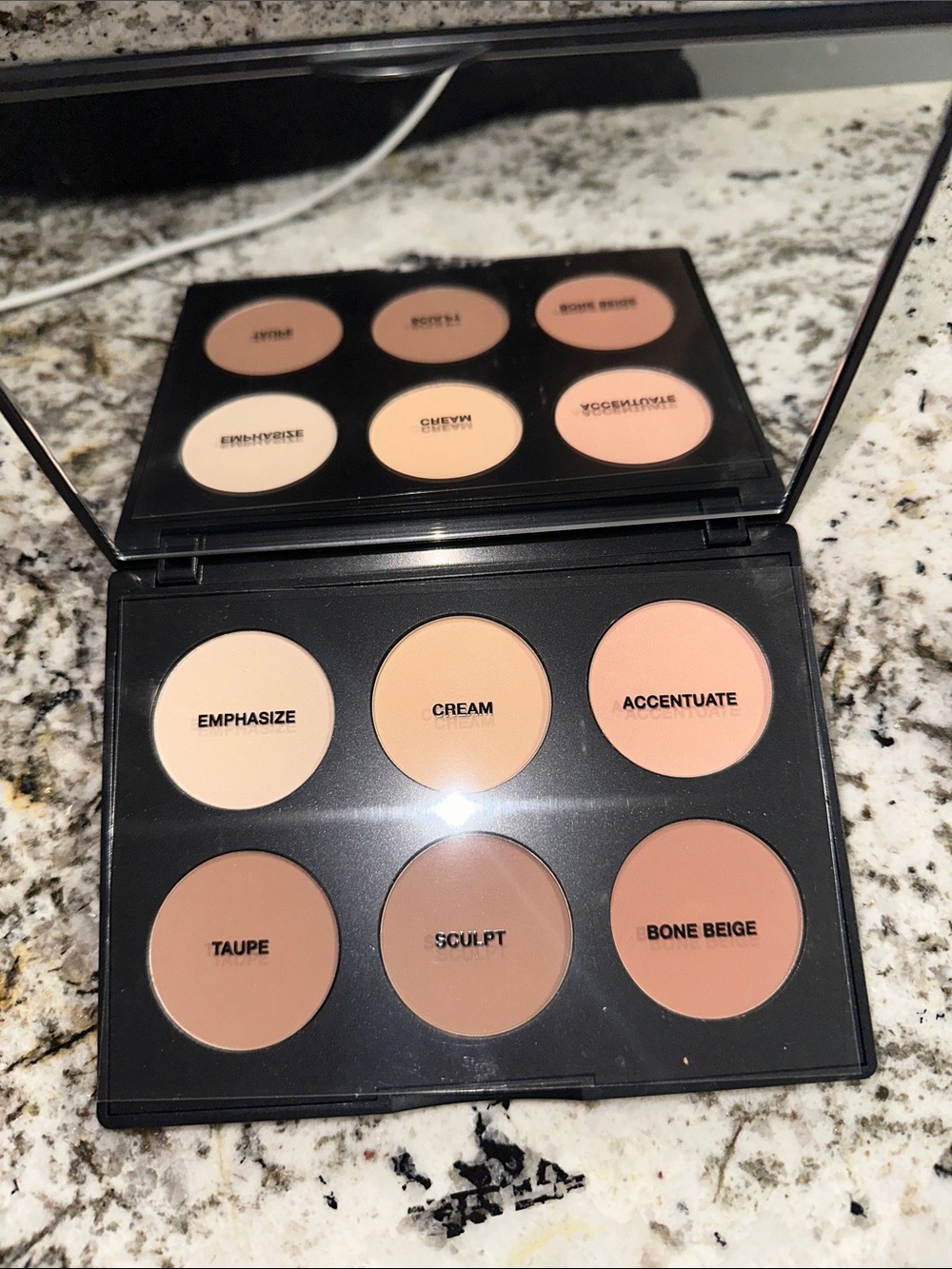 MAC Cosmetics Contour Palette in Bone Beige with Peach-Tone Lettering - Picture 2 of 3